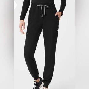 Figs Women's Black Uman Jogger Scrub Pants
